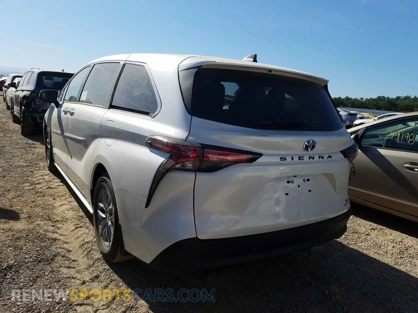 3 Photograph of a damaged car 5TDYRKECXMS034232 TOYOTA SIENNA 2021