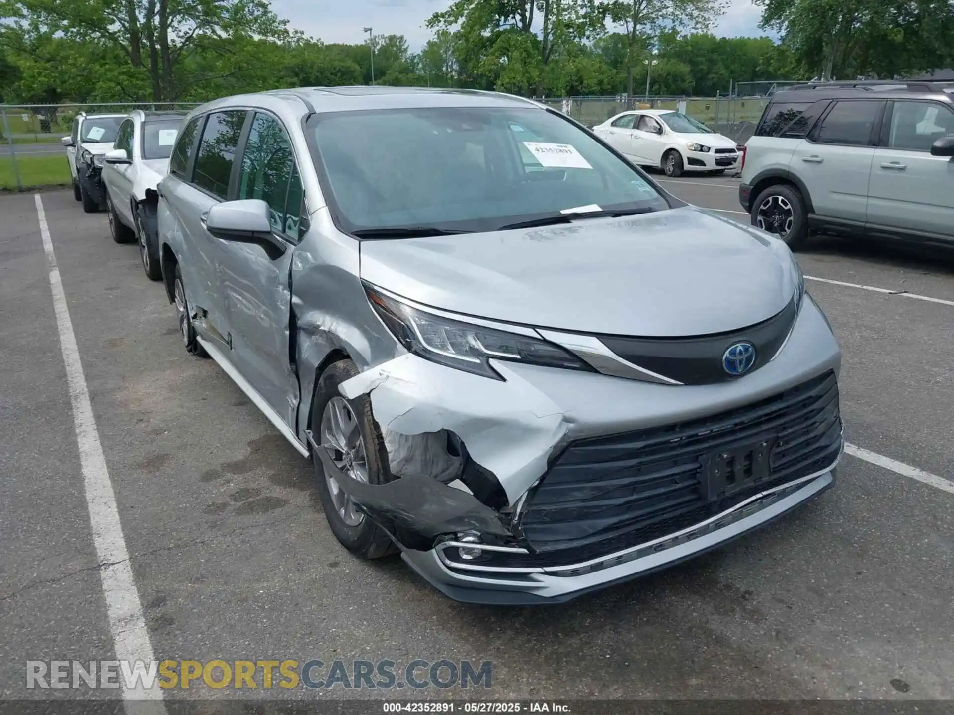 1 Photograph of a damaged car 5TDYSKFC4MS004419 TOYOTA SIENNA 2021