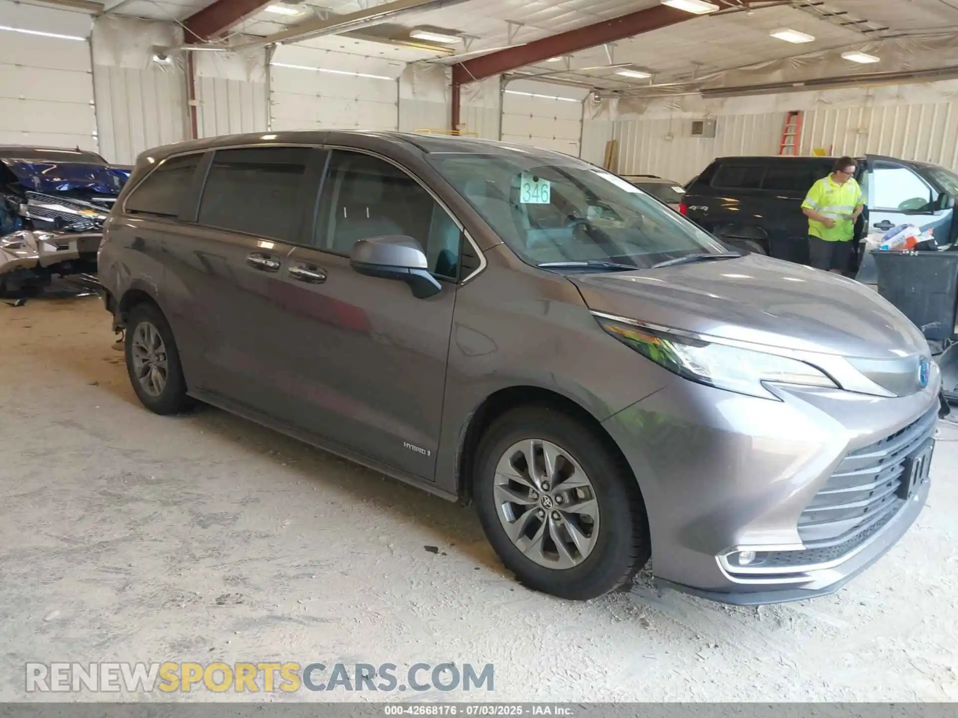 1 Фотография поврежденного автомобиля 5TDYSKFC5MS015719 TOYOTA SIENNA 2021