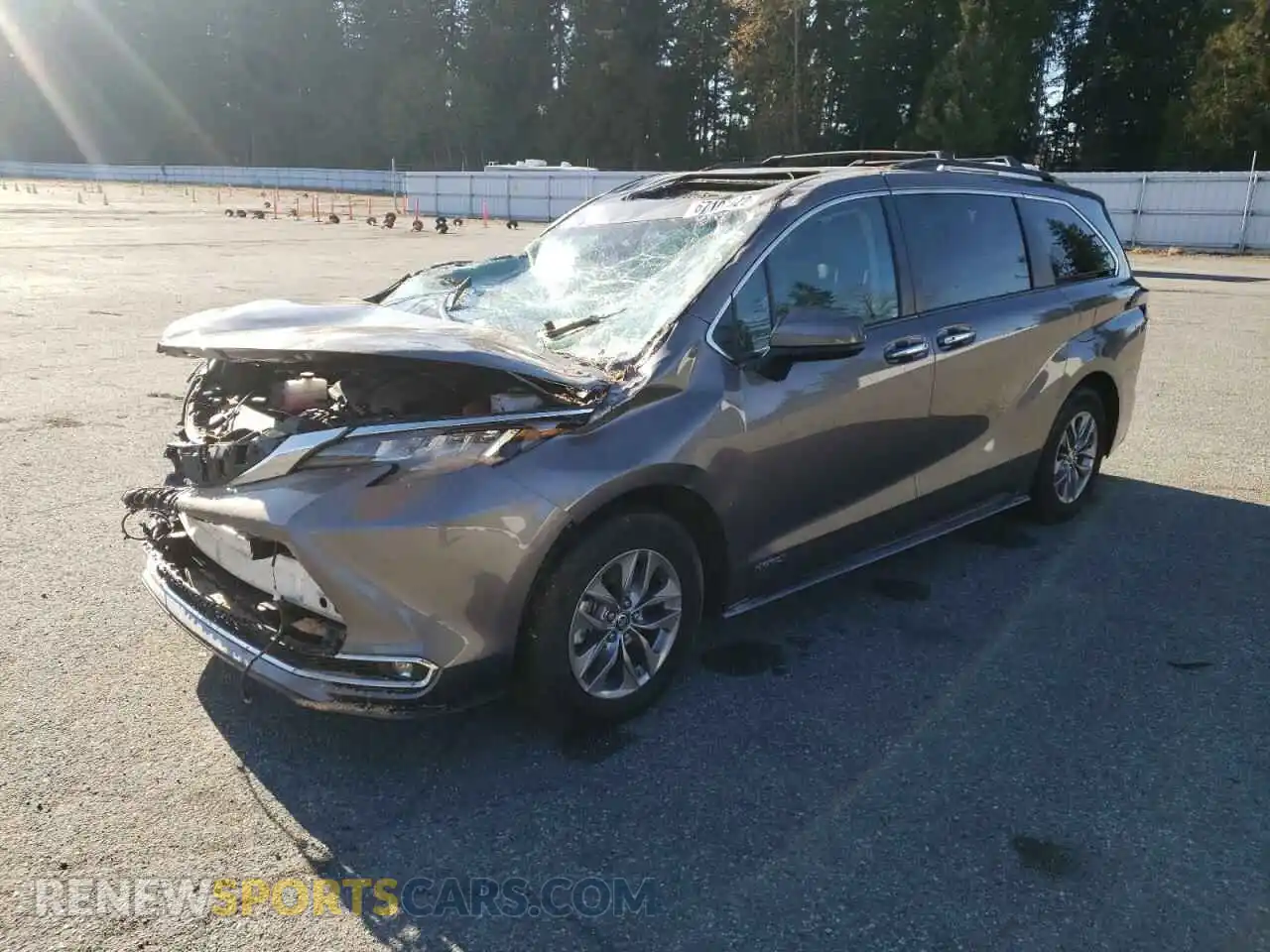 1 Photograph of a damaged car 5TDYSKFC5MS023318 TOYOTA SIENNA 2021