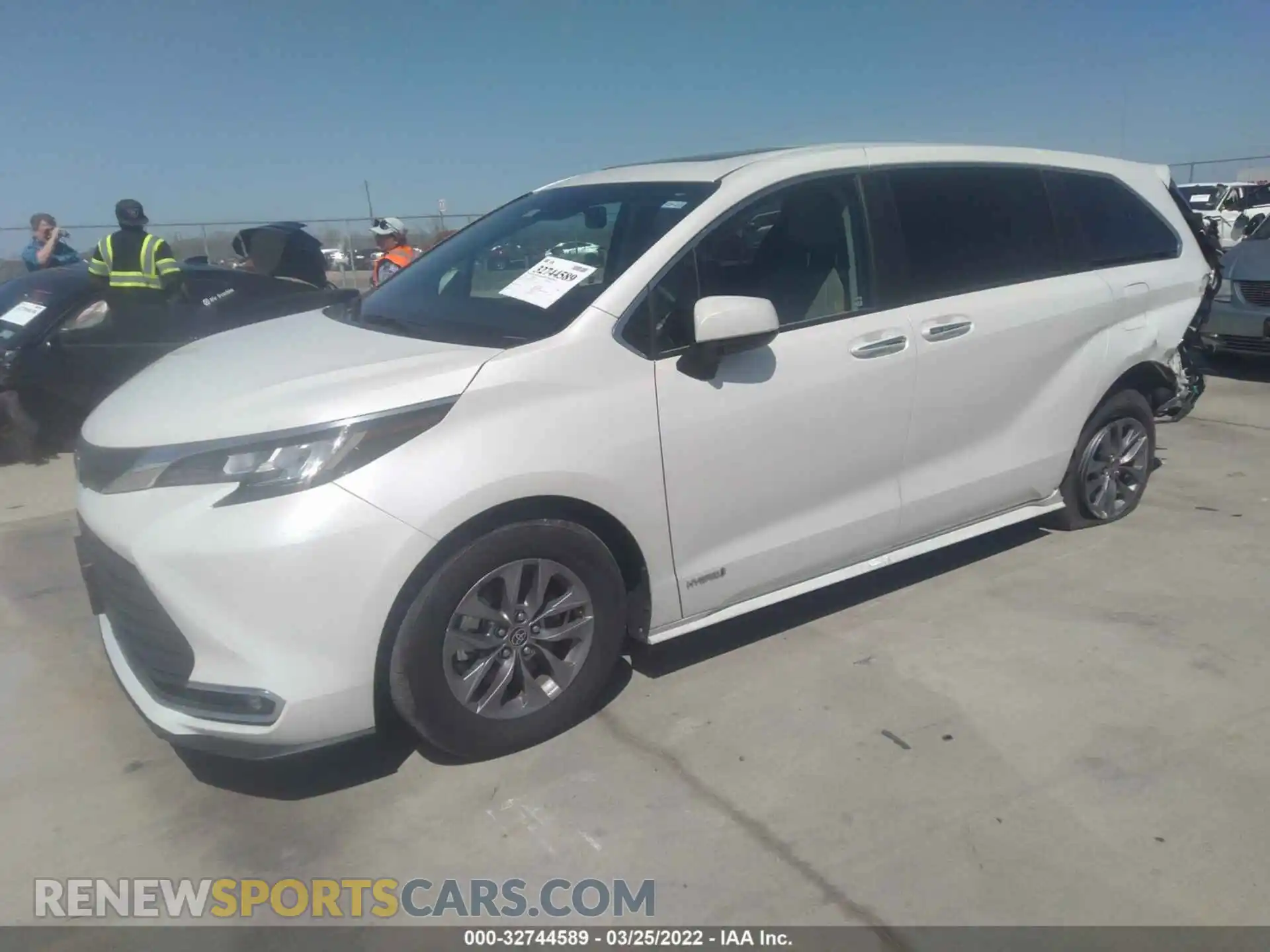 2 Photograph of a damaged car 5TDYSKFC9MS003217 TOYOTA SIENNA 2021