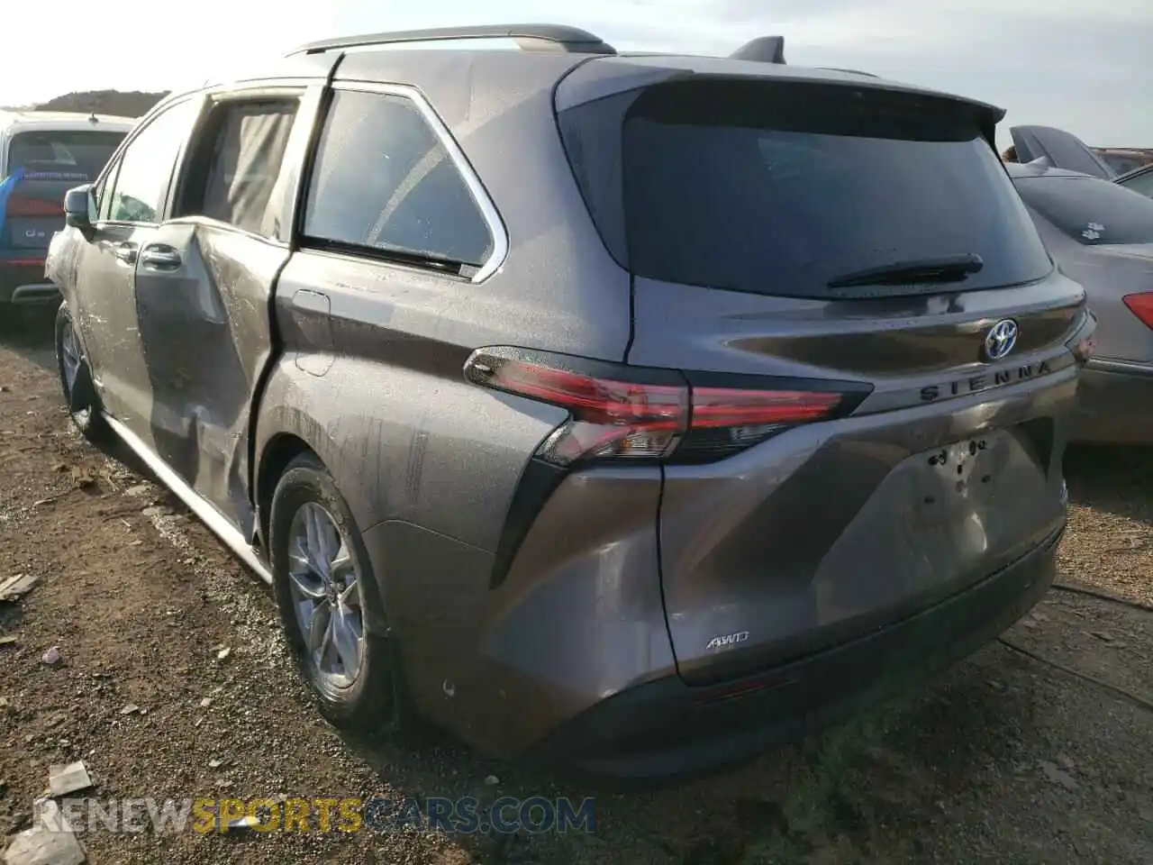 3 Photograph of a damaged car 5TDYSKFCXMS036551 TOYOTA SIENNA 2021