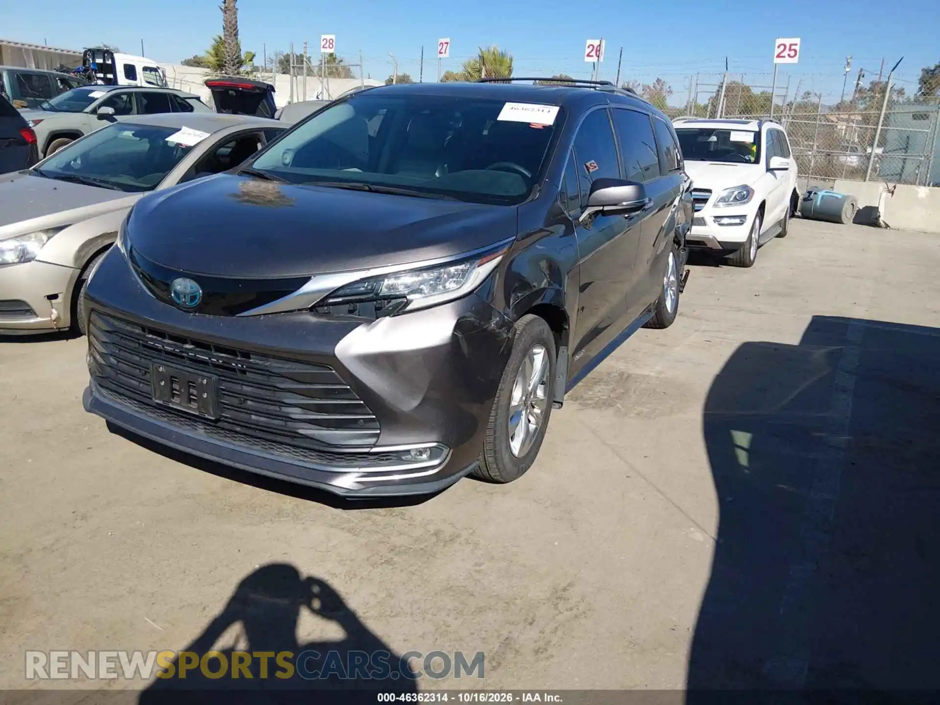 2 Photograph of a damaged car 5TDZRKEC0MS041369 TOYOTA SIENNA 2021