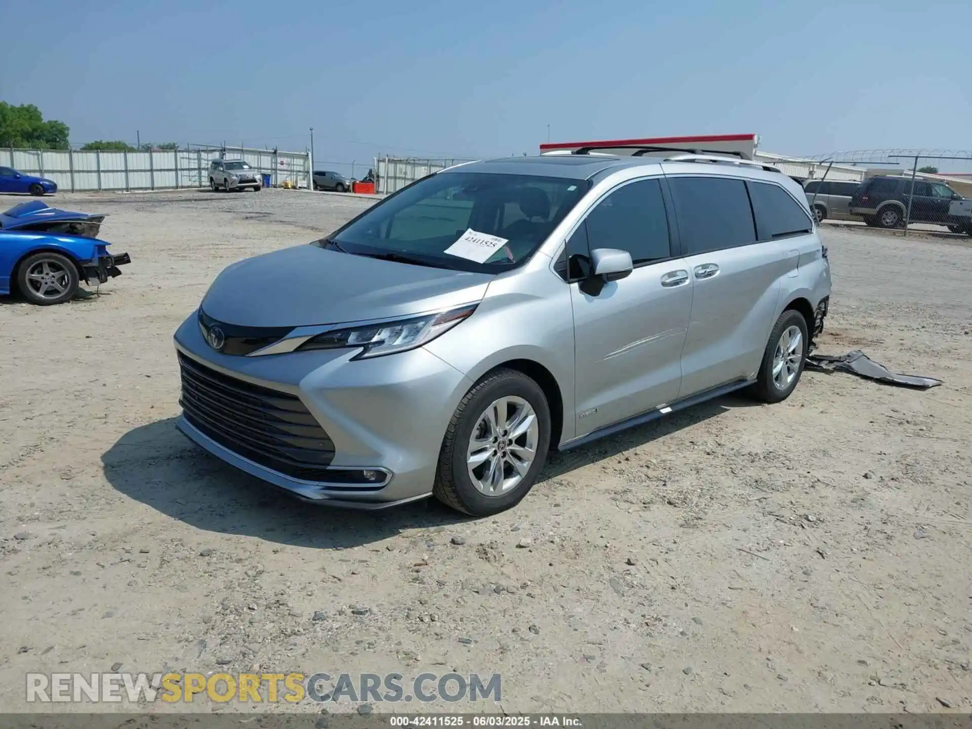 2 Photograph of a damaged car 5TDZRKEC3MS040149 TOYOTA SIENNA 2021