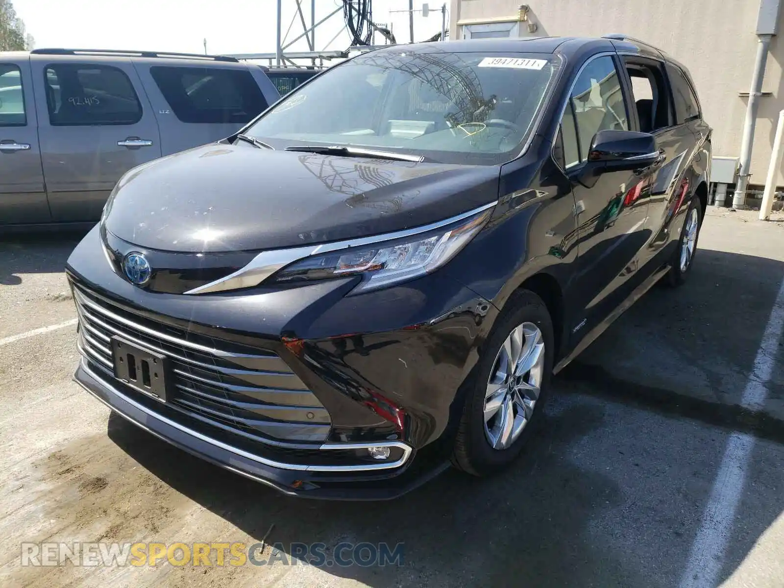 2 Photograph of a damaged car 5TDZRKEC5MS002969 TOYOTA SIENNA 2021