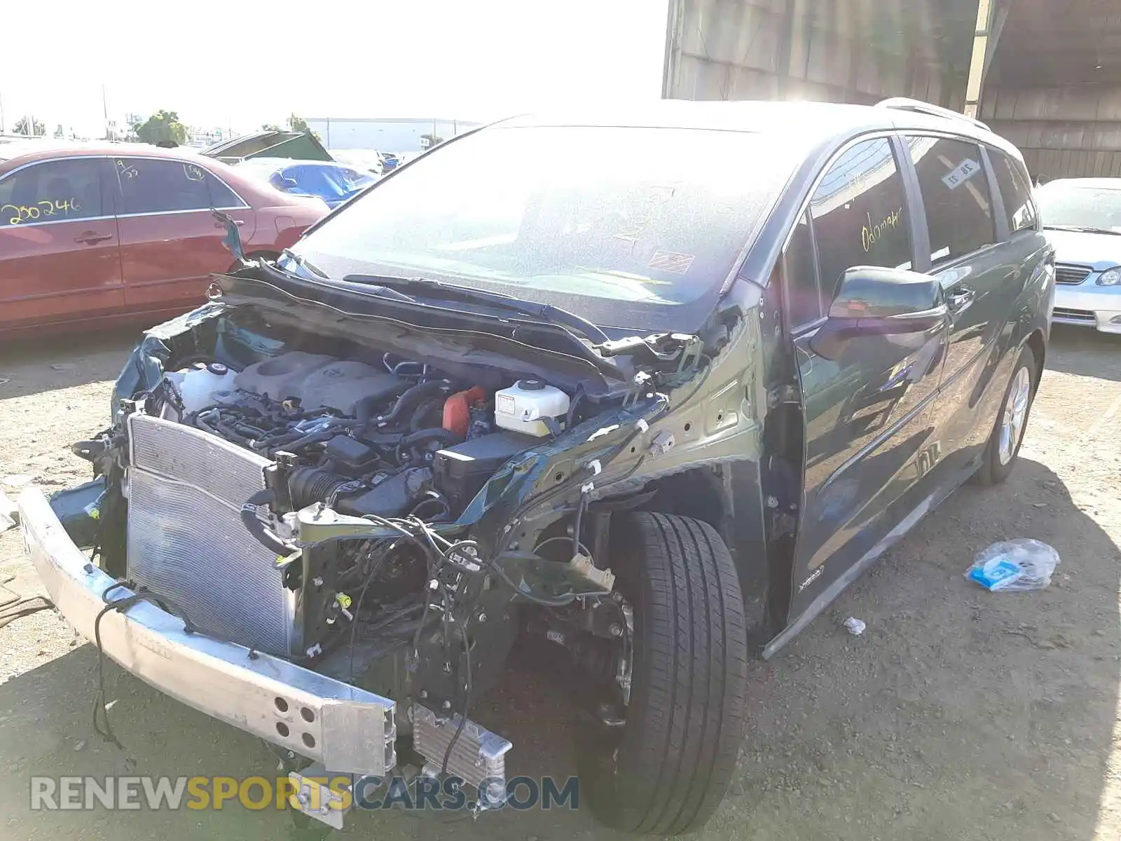 2 Photograph of a damaged car 5TDZSKFC0MS002901 TOYOTA SIENNA 2021