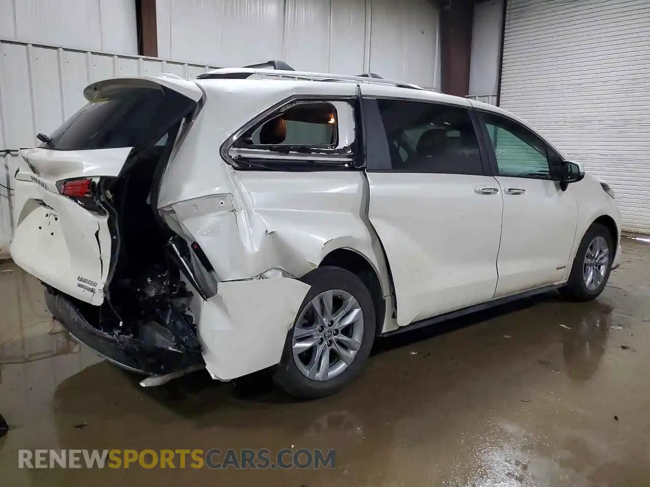 3 Photograph of a damaged car 5TDZSKFC0MS004566 TOYOTA SIENNA 2021