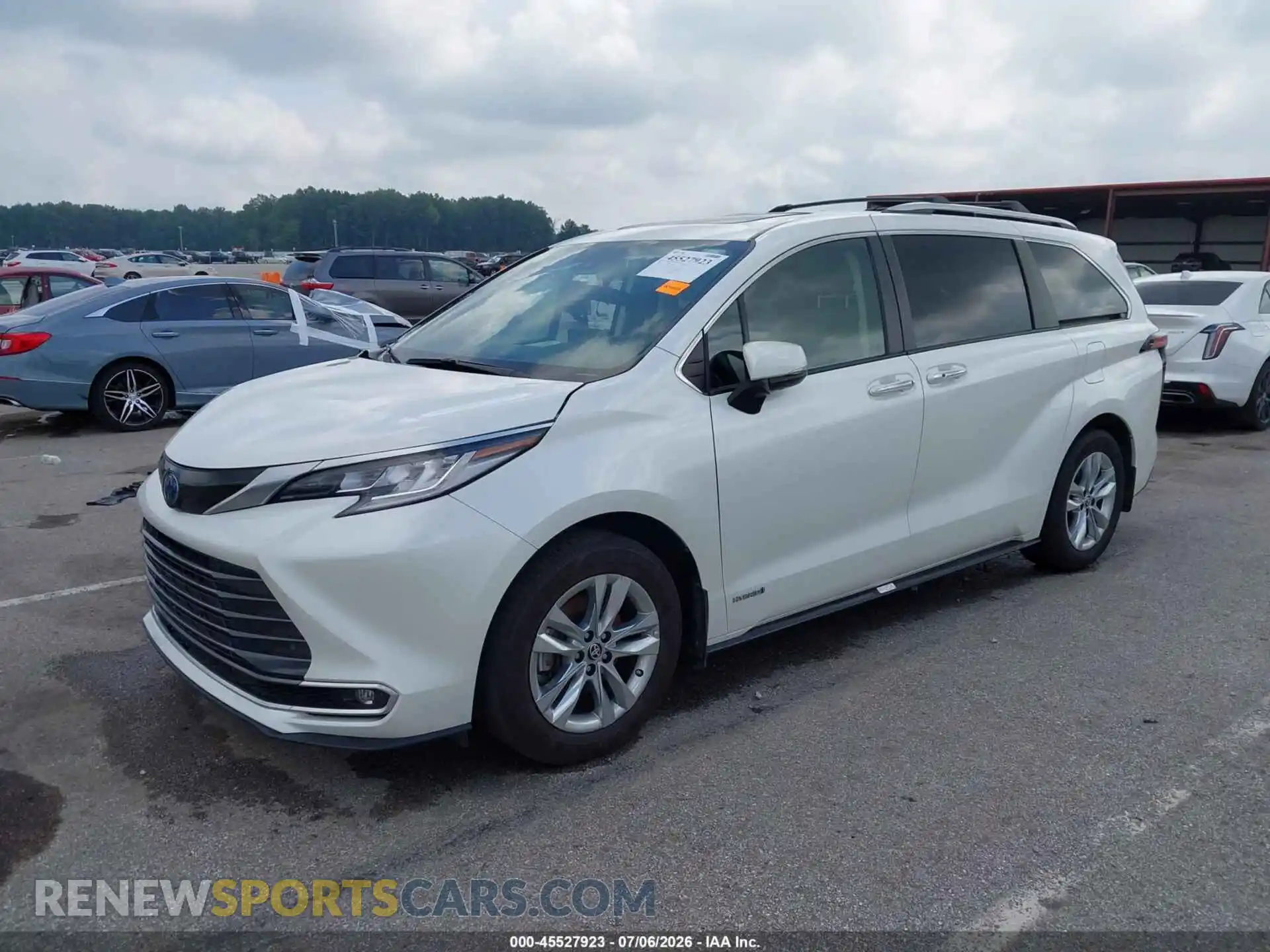 2 Photograph of a damaged car 5TDZSKFC1MS033008 TOYOTA SIENNA 2021