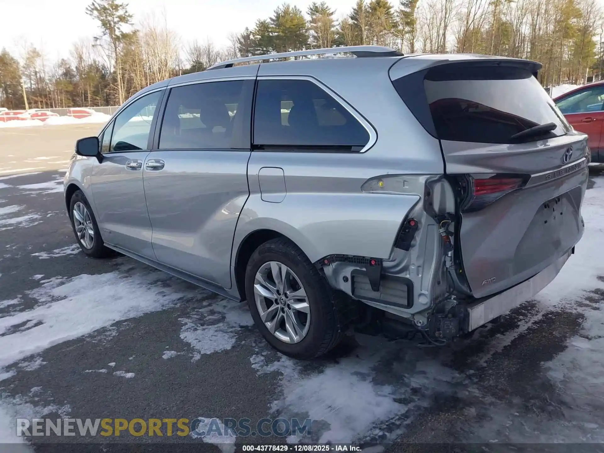 3 Photograph of a damaged car 5TDZSKFC2MS017416 TOYOTA SIENNA 2021