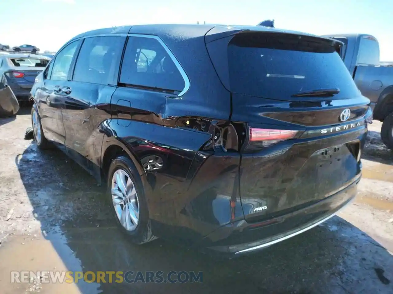 3 Photograph of a damaged car 5TDZSKFC2MS033812 TOYOTA SIENNA 2021