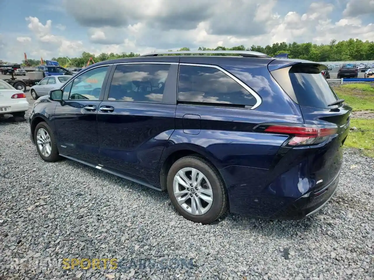 2 Photograph of a damaged car 5TDZSKFC2MS038881 TOYOTA SIENNA 2021