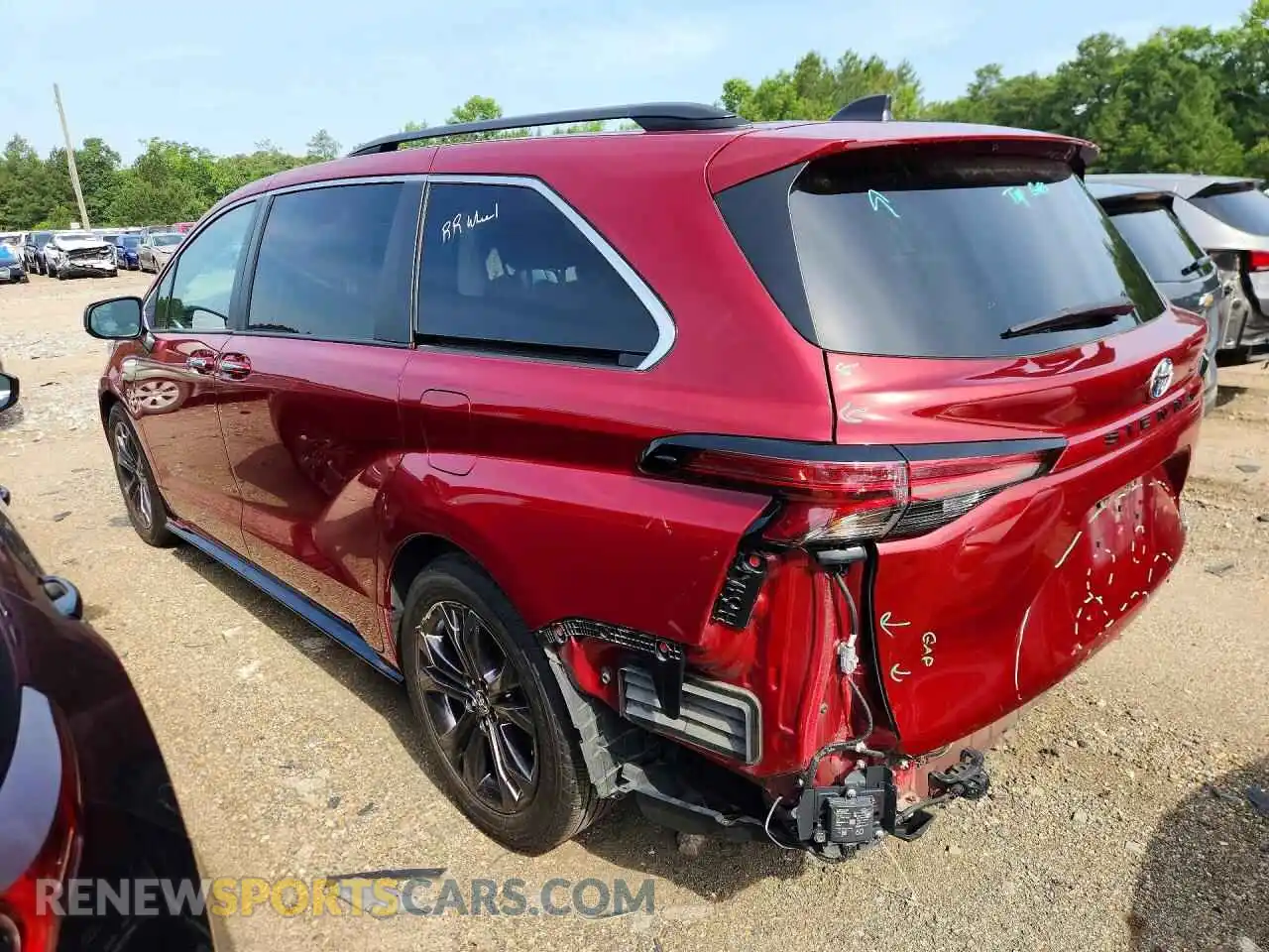 2 fotografías del automóvil dañado 5TDDRKEC8NS111051 TOYOTA SIENNA 2022