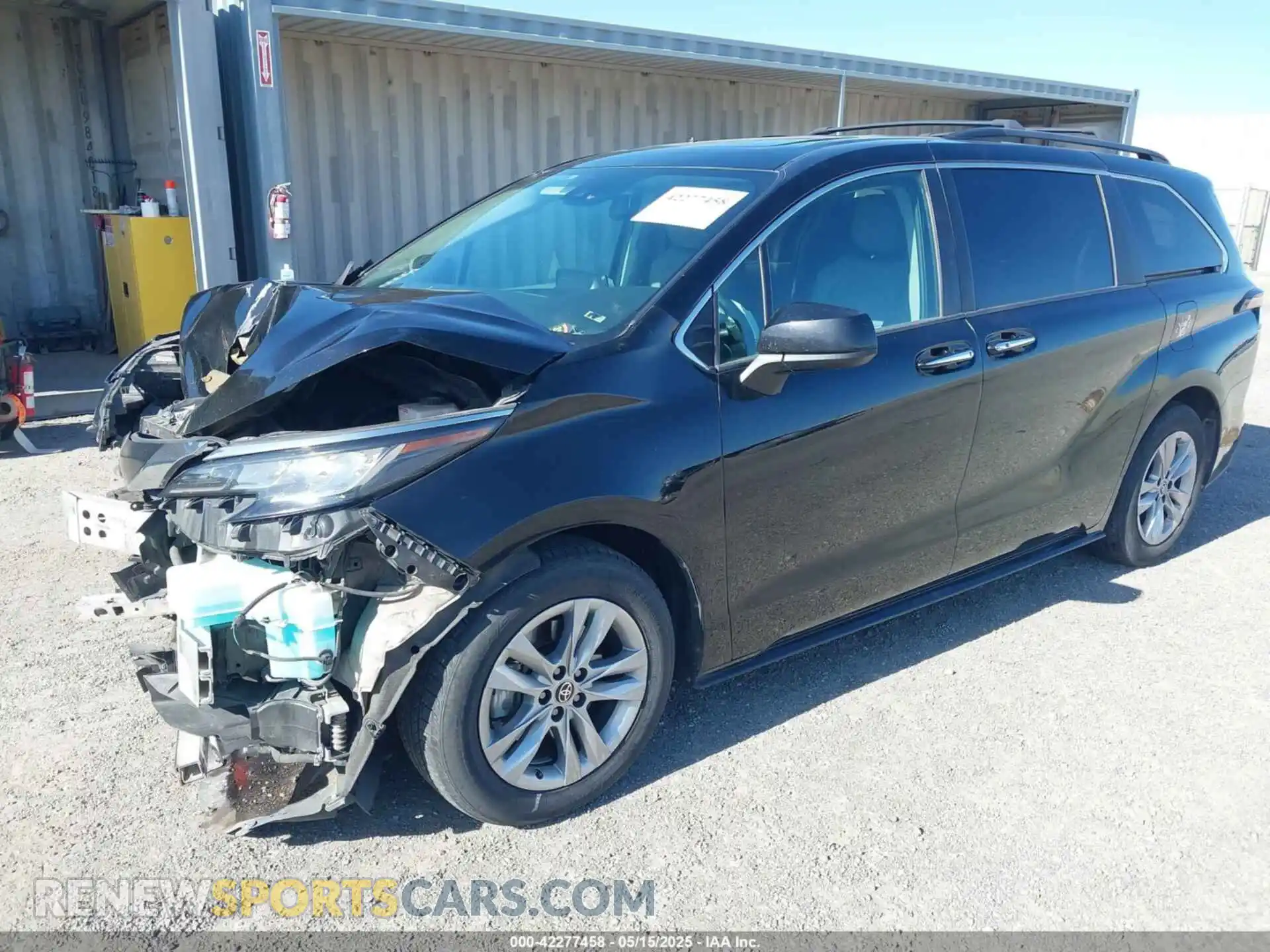 2 Photograph of a damaged car 5TDJRKEC1NS086089 TOYOTA SIENNA 2022