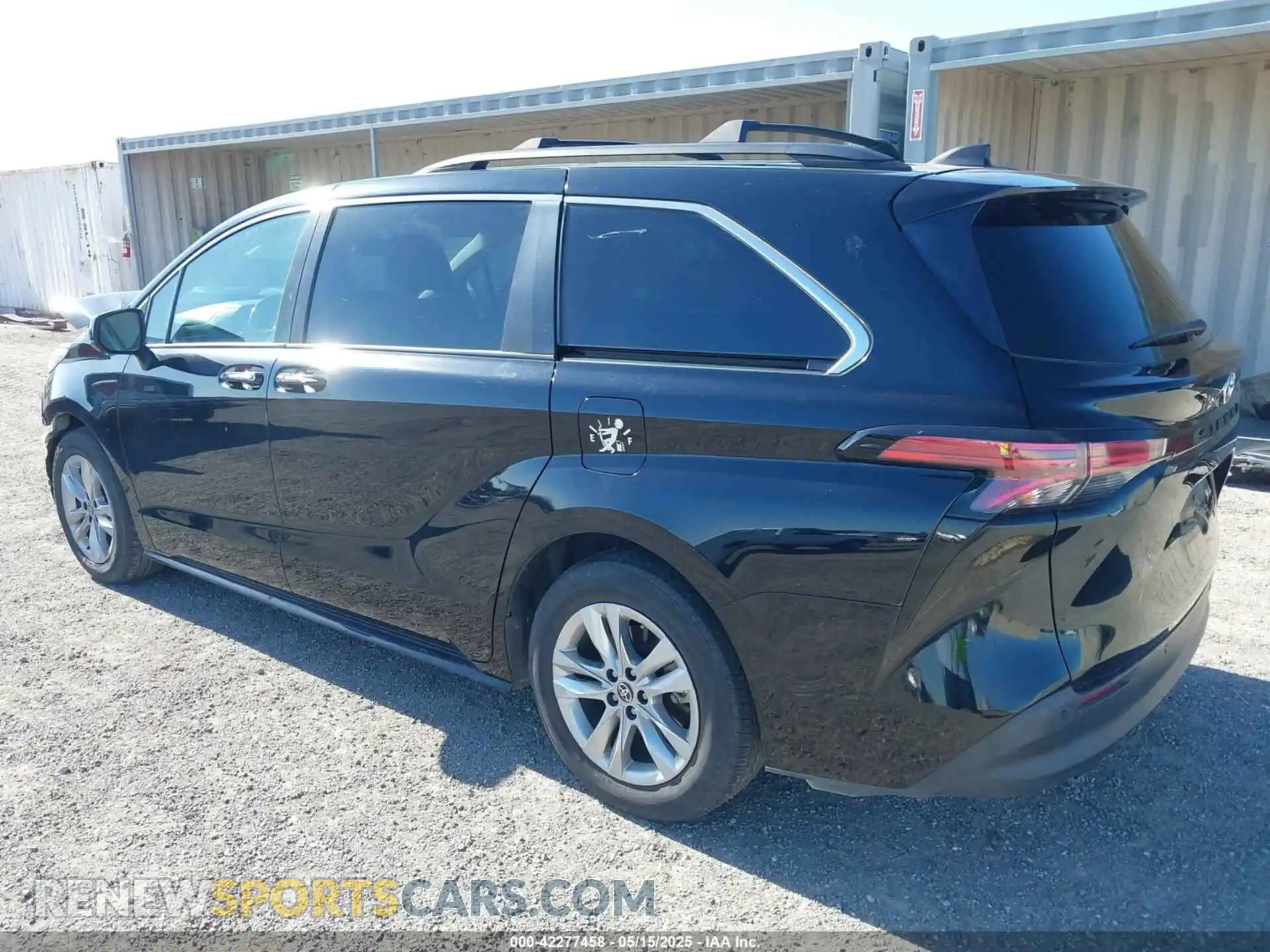 3 Photograph of a damaged car 5TDJRKEC1NS086089 TOYOTA SIENNA 2022