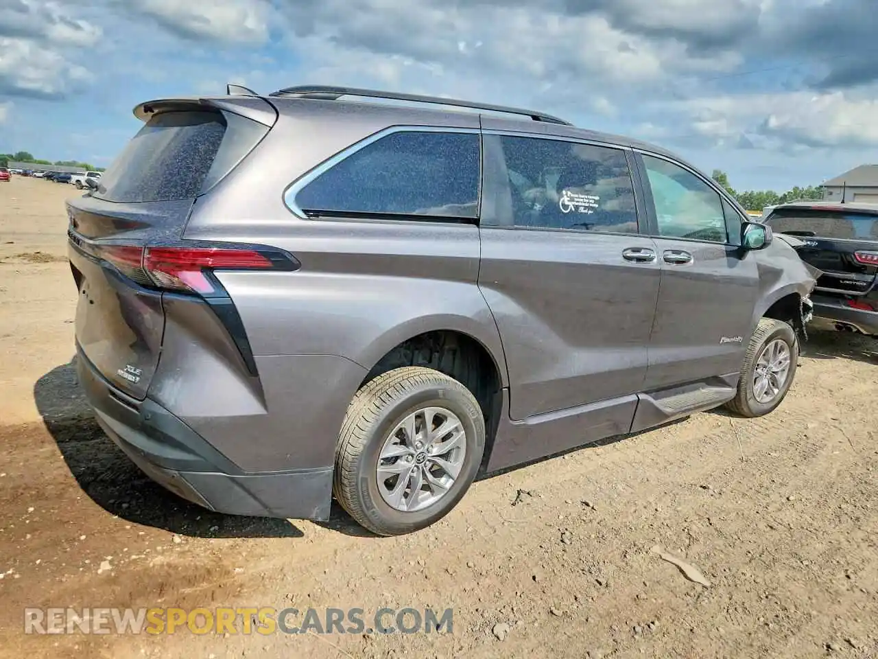 3 fotografías del automóvil dañado 5TDJRKEC8NS123042 TOYOTA SIENNA 2022