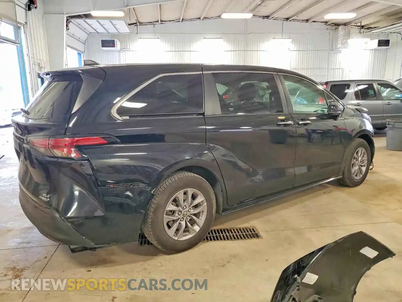 3 fotografías del automóvil dañado 5TDYRKEC2NS100497 TOYOTA SIENNA 2022