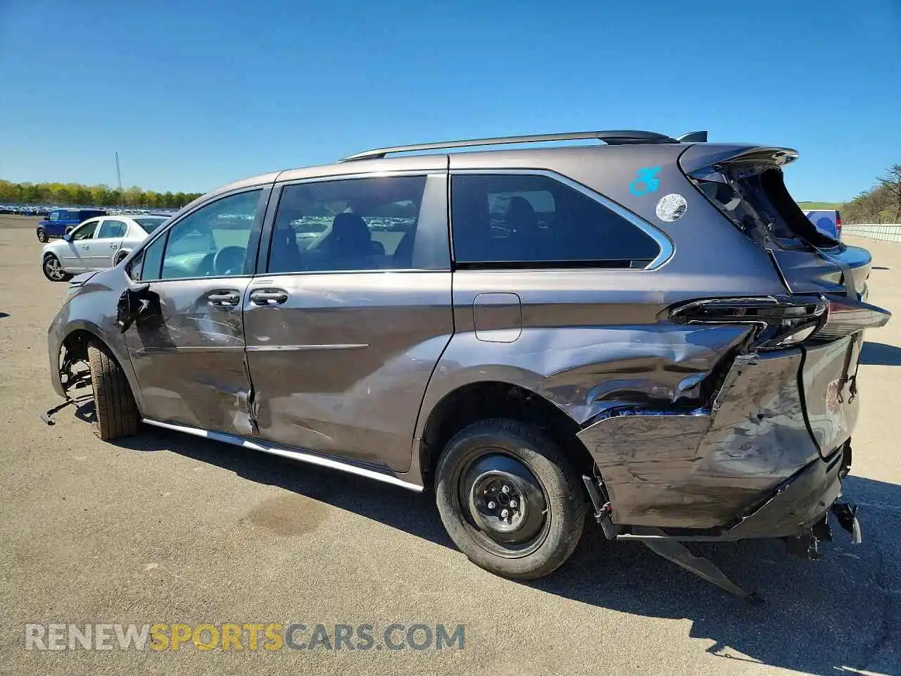 2 Photograph of a damaged car 5TDBRKECXPS175067 TOYOTA SIENNA 2023
