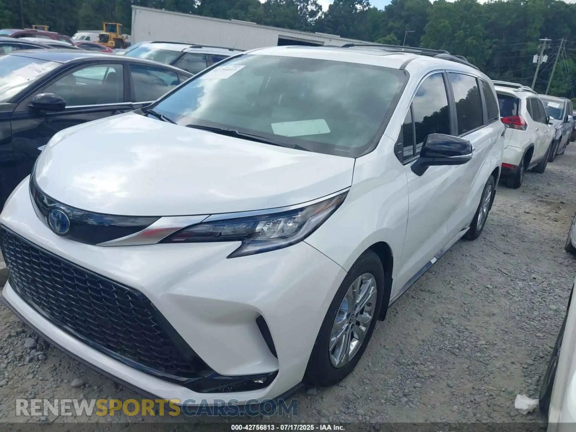 2 Photograph of a damaged car 5TDCSKFC7PS081994 TOYOTA SIENNA 2023