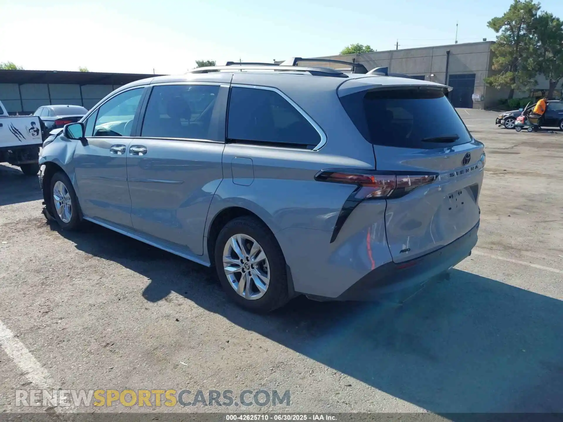 3 Photograph of a damaged car 5TDCSKFC8PS101072 TOYOTA SIENNA 2023