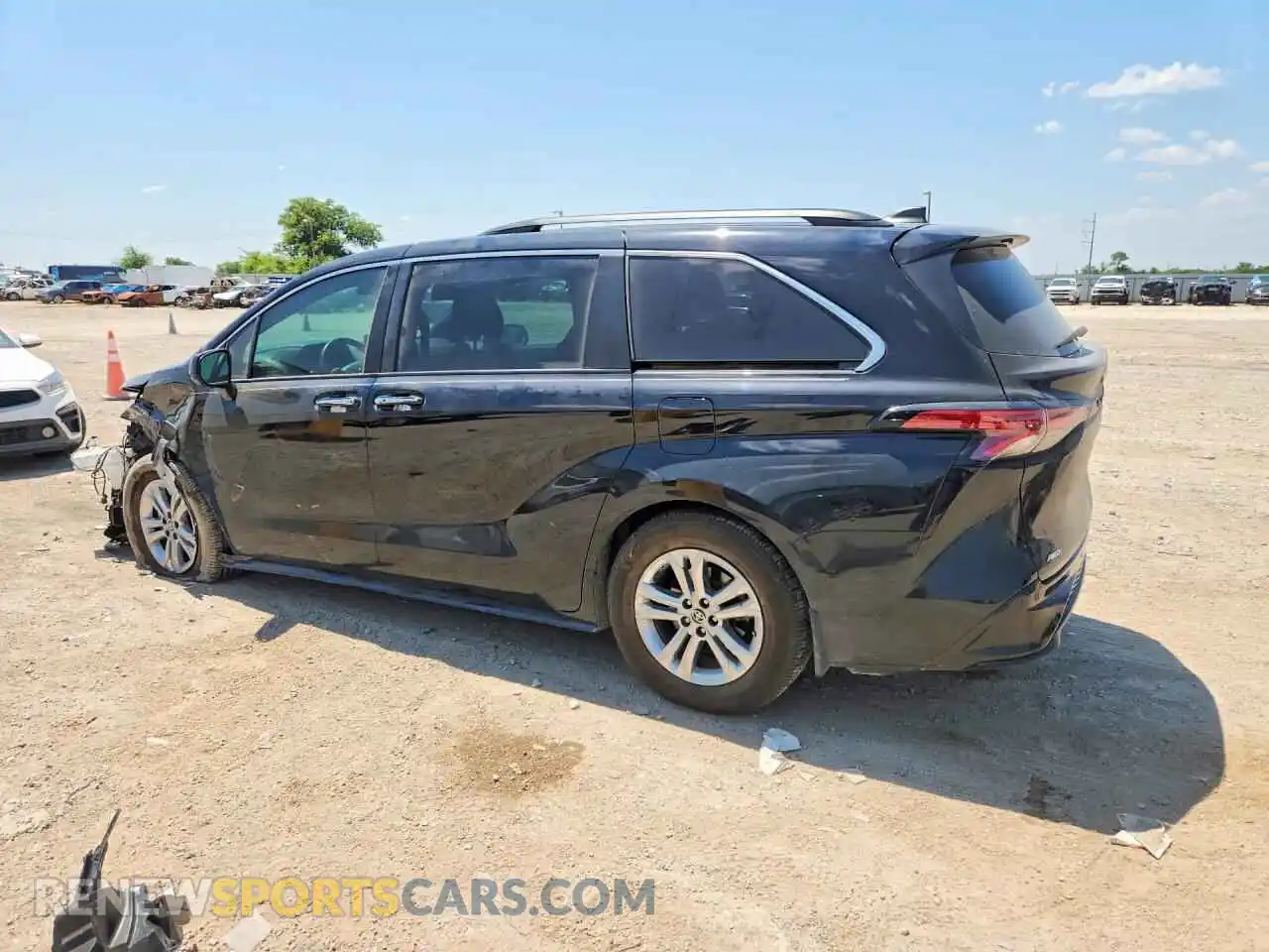 2 fotografías del automóvil dañado 5TDDSKFC1PS080330 TOYOTA SIENNA 2023
