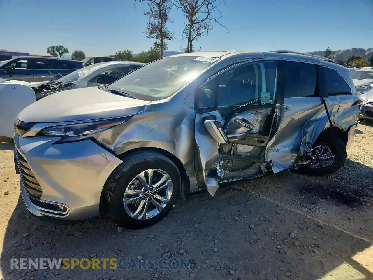 1 Photograph of a damaged car 5TDESKFC2PS090675 TOYOTA SIENNA 2023