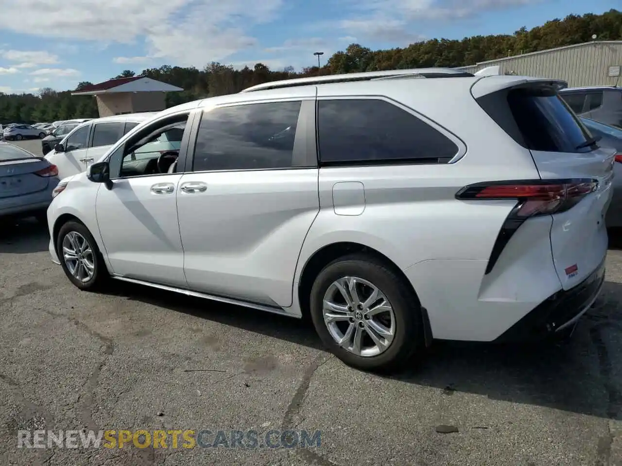 2 Photograph of a damaged car 5TDESKFC2PS094807 TOYOTA SIENNA 2023