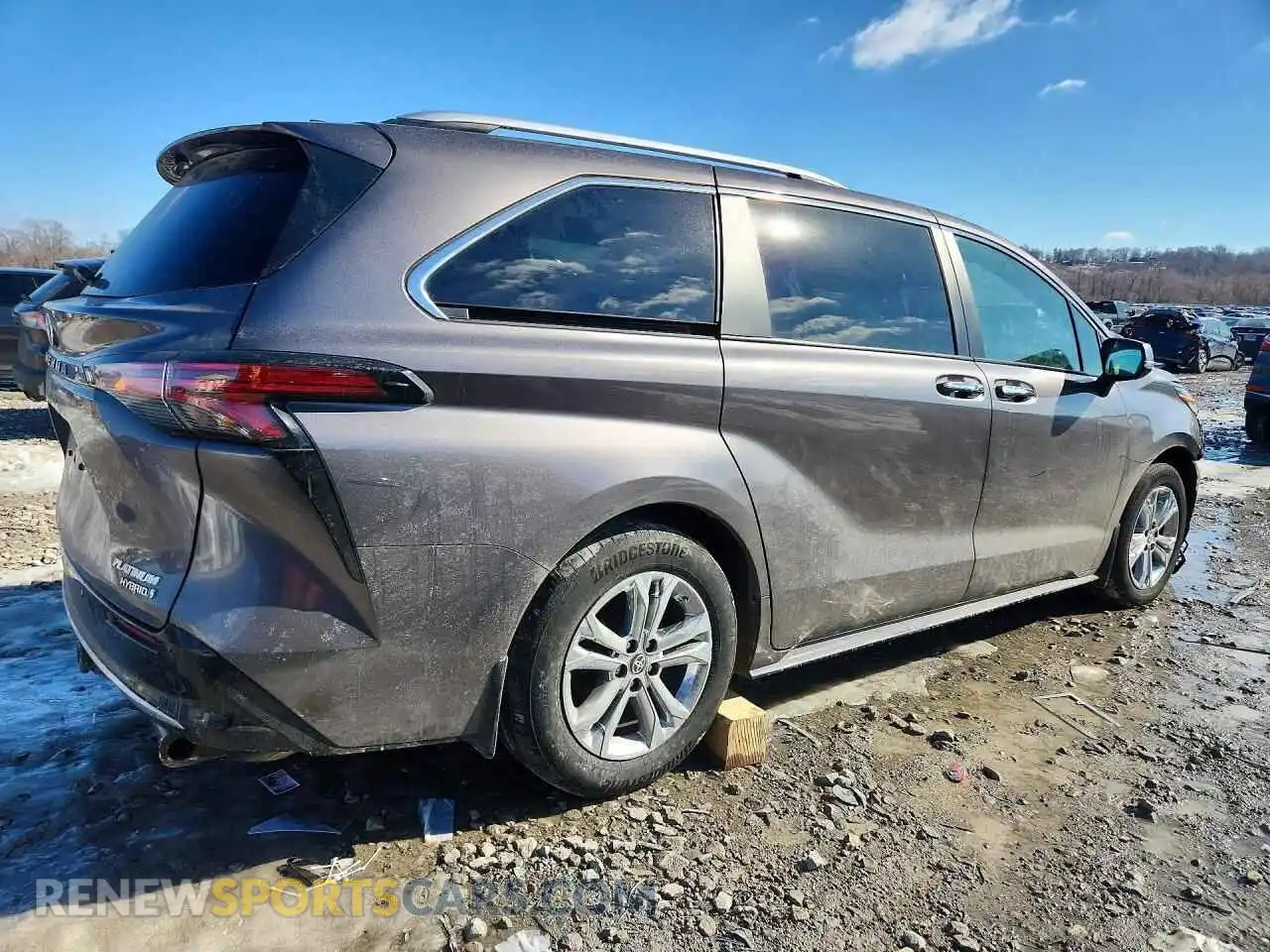 3 Photograph of a damaged car 5TDESKFC2PS102727 TOYOTA SIENNA 2023