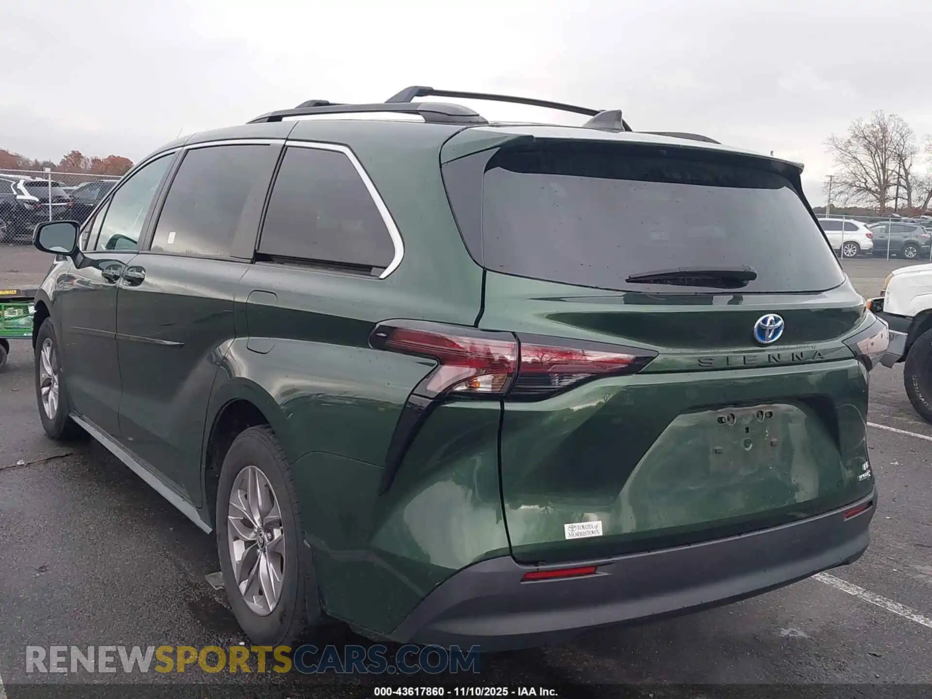 3 fotografías del automóvil dañado 5TDKRKEC6PS144446 TOYOTA SIENNA 2023