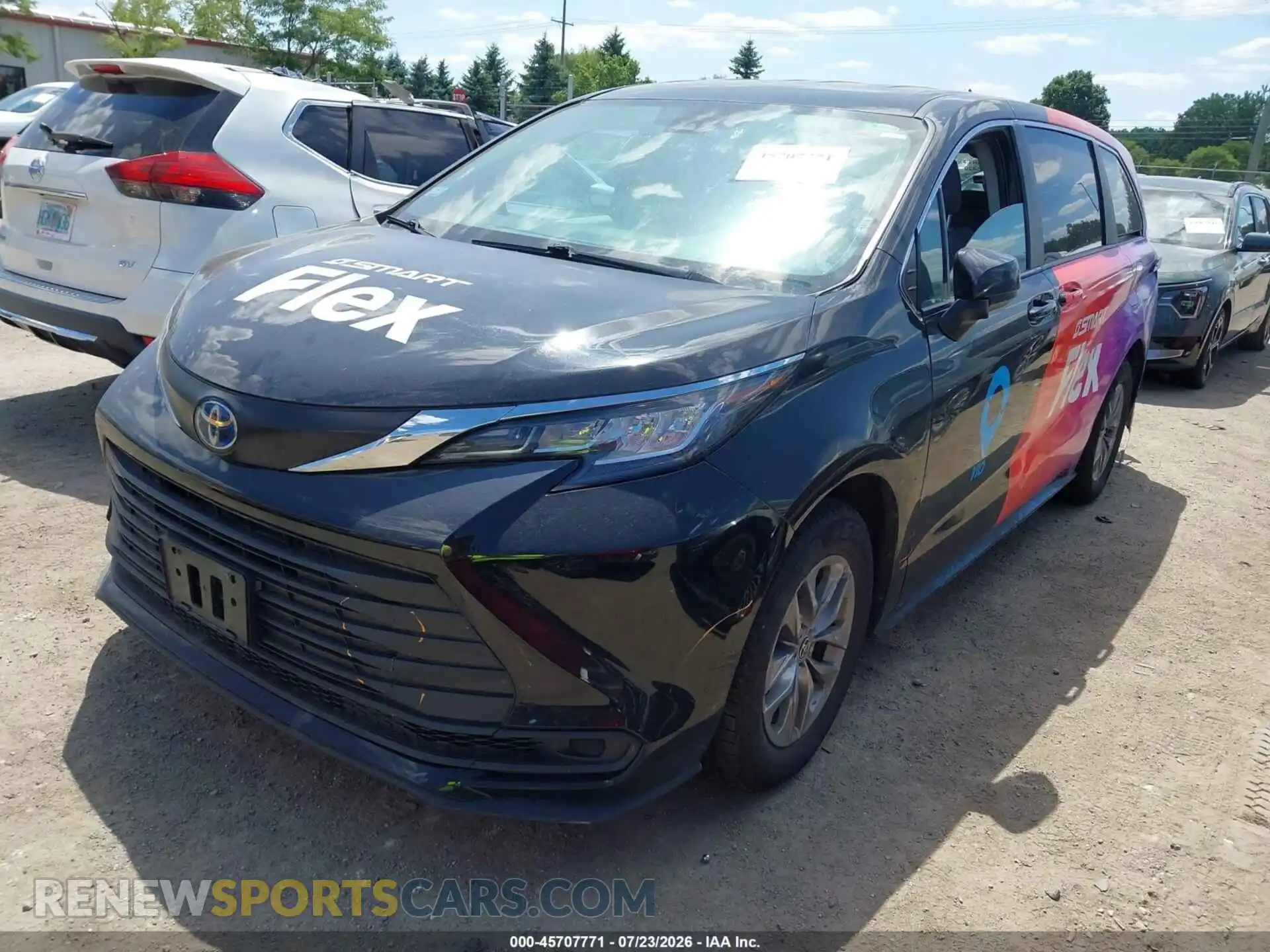 2 Photograph of a damaged car 5TDKRKECXPS152744 TOYOTA SIENNA 2023