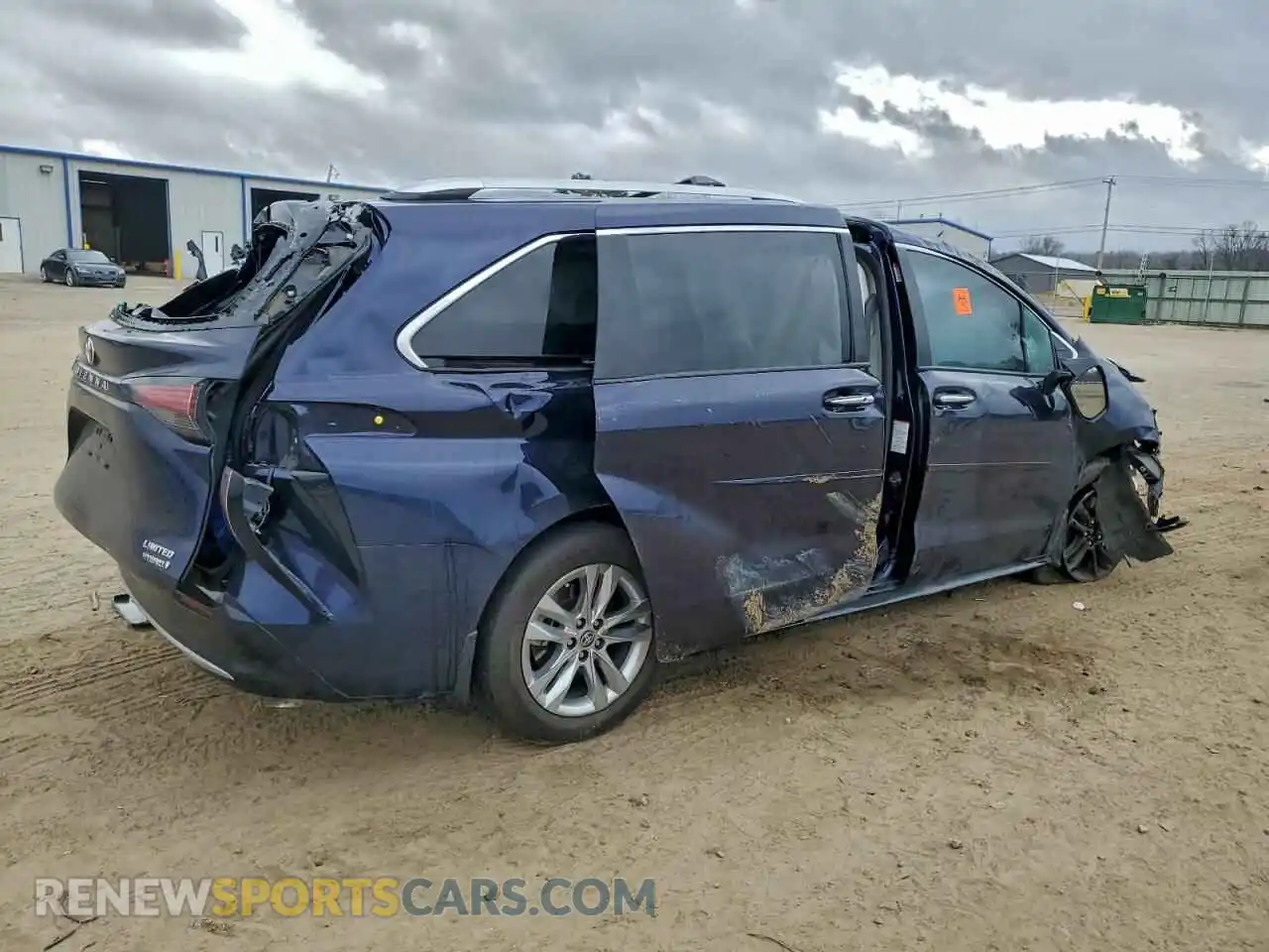 3 fotografías del automóvil dañado 5TDZRKEC2PS178608 TOYOTA SIENNA 2023