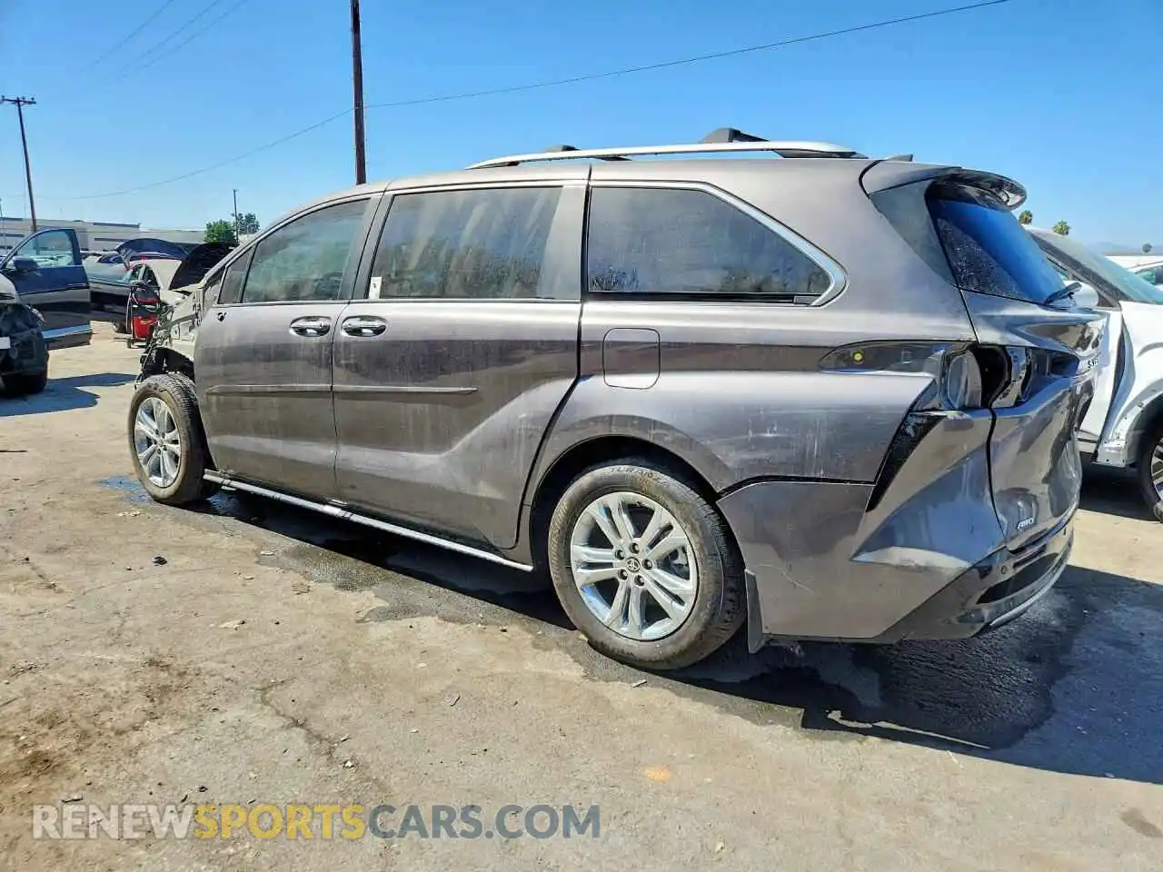 2 Photograph of a damaged car 5TDESKFC3RS144956 TOYOTA SIENNA 2024