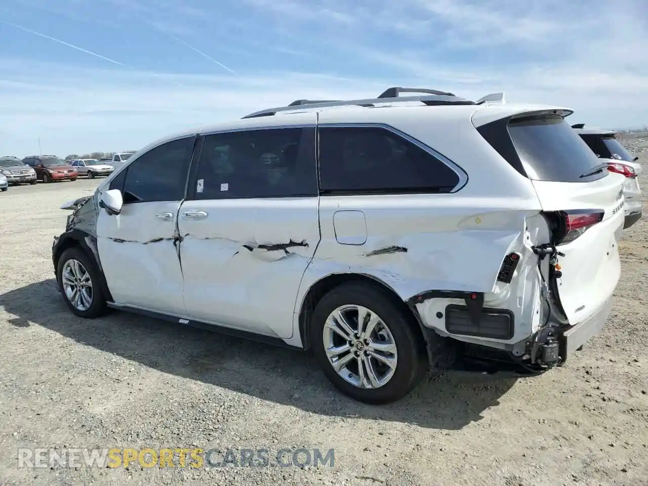 2 Photograph of a damaged car 5TDESKFC5RS114762 TOYOTA SIENNA 2024