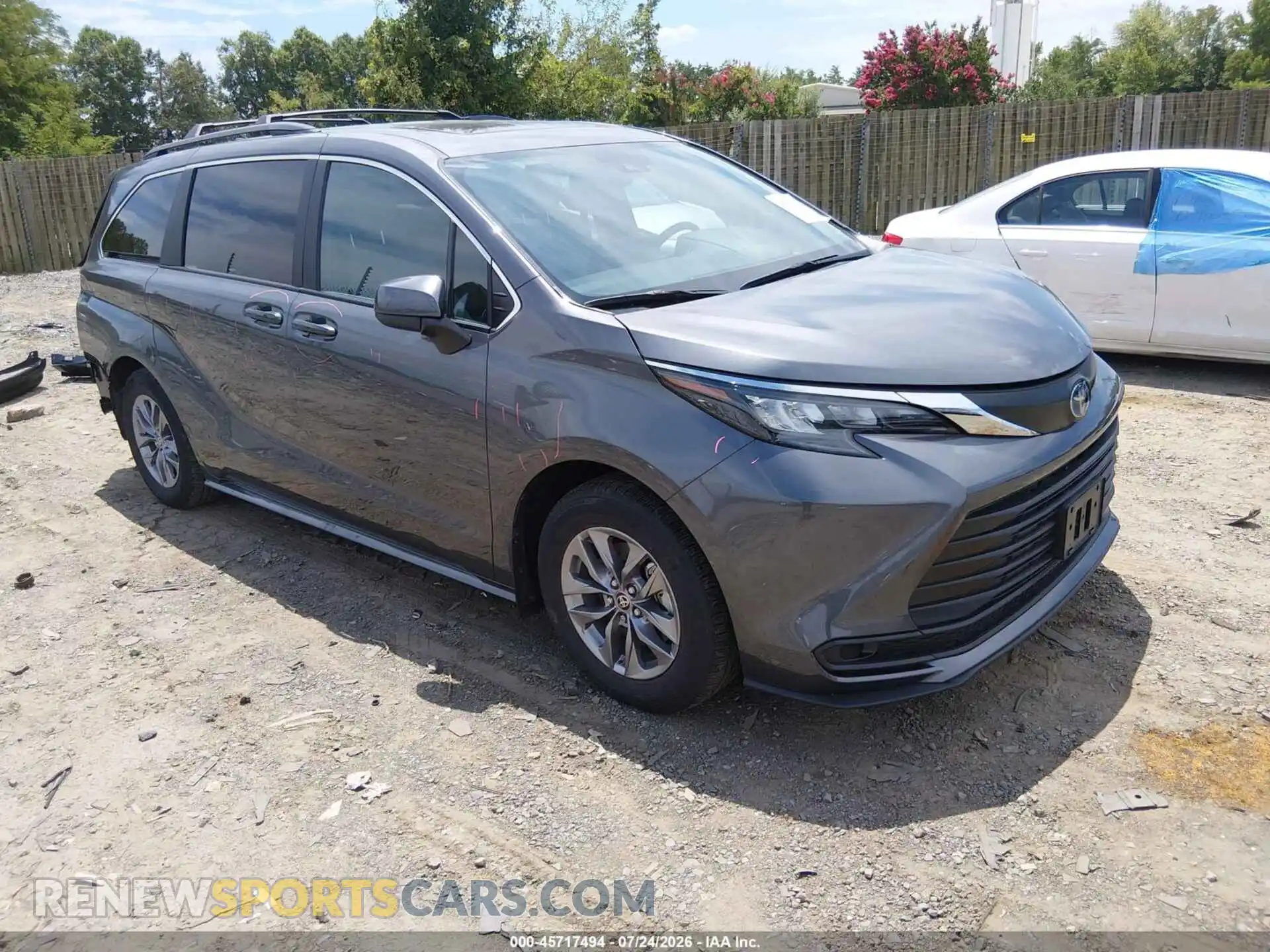 1 Photograph of a damaged car 5TDBRKEC0SS238508 TOYOTA SIENNA 2025