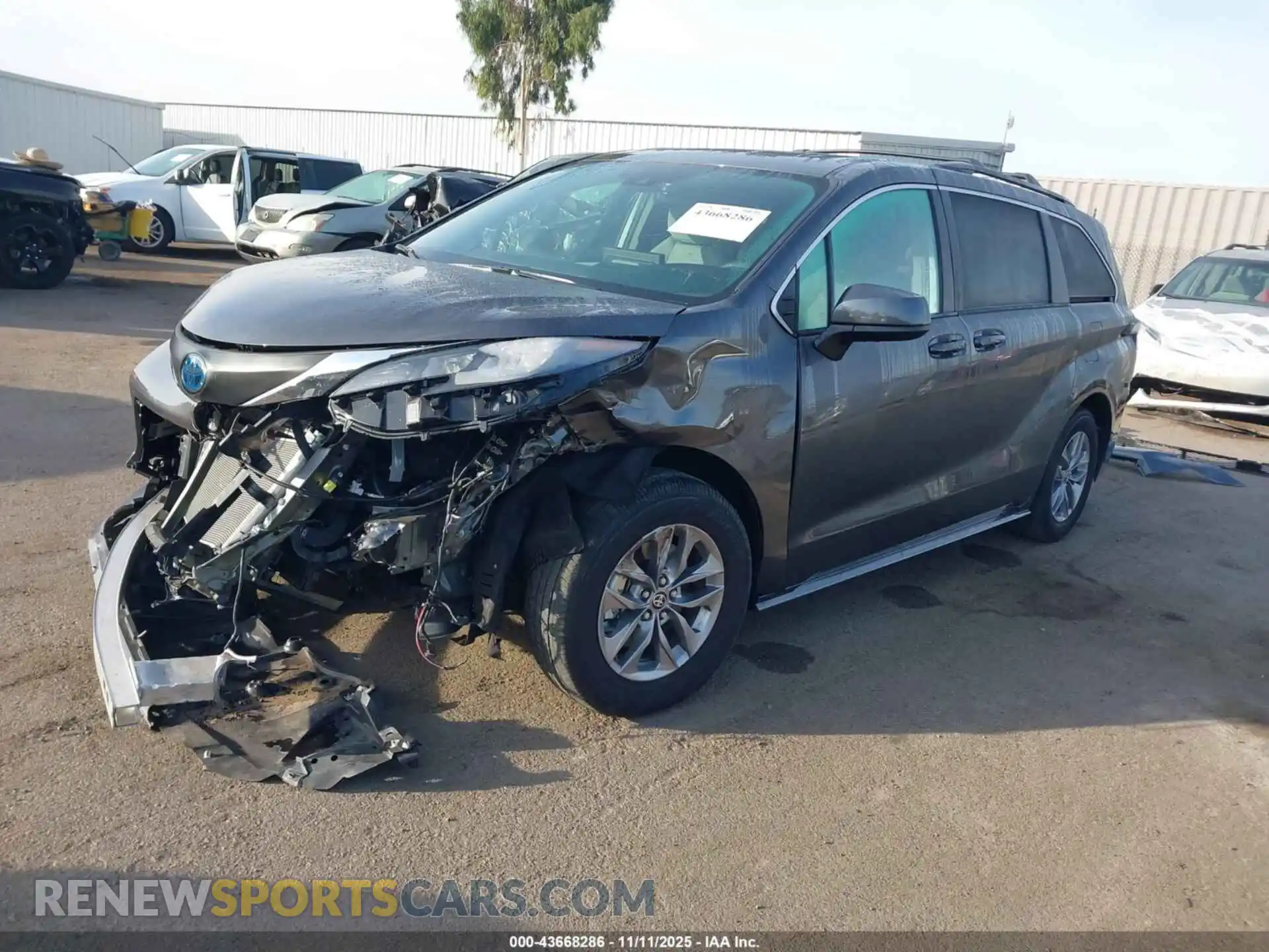 2 Фотография поврежденного автомобиля 5TDBRKEC4SS263623 TOYOTA SIENNA 2025