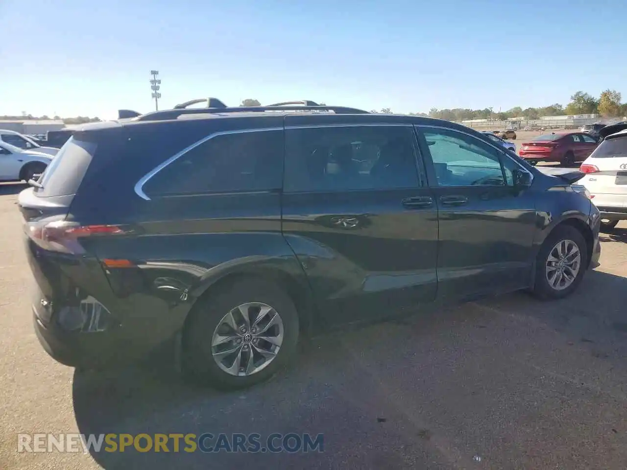 3 Photograph of a damaged car 5TDBRKEC6SS232079 TOYOTA SIENNA 2025