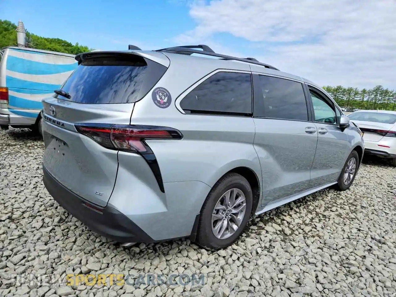 3 Photograph of a damaged car 5TDBRKECXSS268339 TOYOTA SIENNA 2025