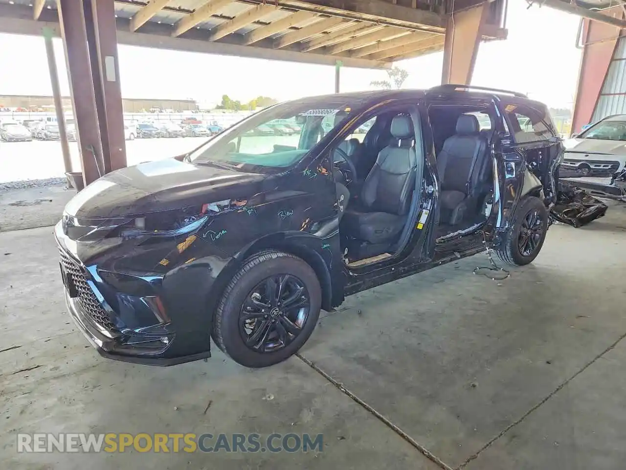 1 fotografías del automóvil dañado 5TDCSKFC0SS173893 TOYOTA SIENNA 2025