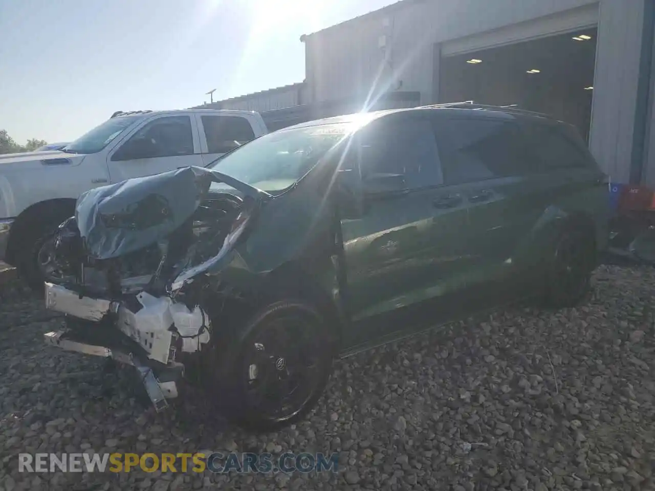1 Photograph of a damaged car 5TDCSKFC8SS169722 TOYOTA SIENNA 2025