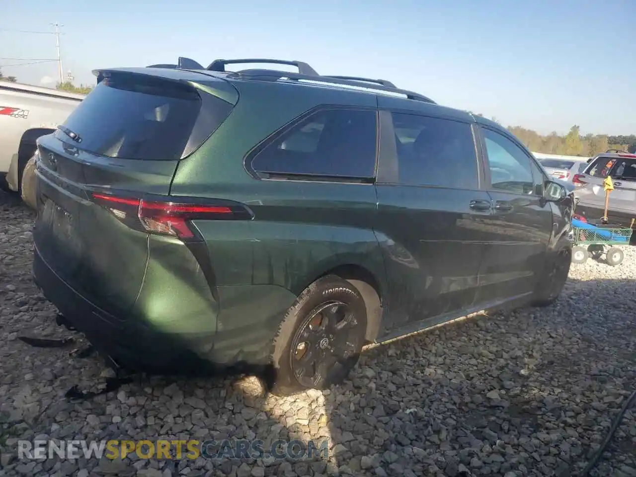 3 Photograph of a damaged car 5TDCSKFC8SS169722 TOYOTA SIENNA 2025