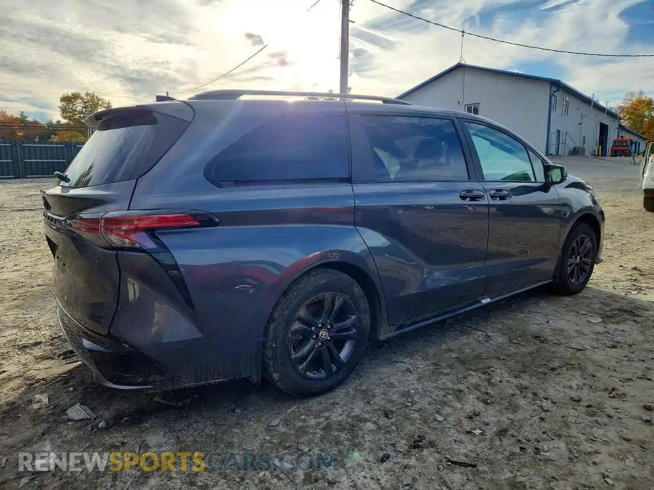 3 Фотография поврежденного автомобиля 5TDDSKFC5SS167883 TOYOTA SIENNA 2025