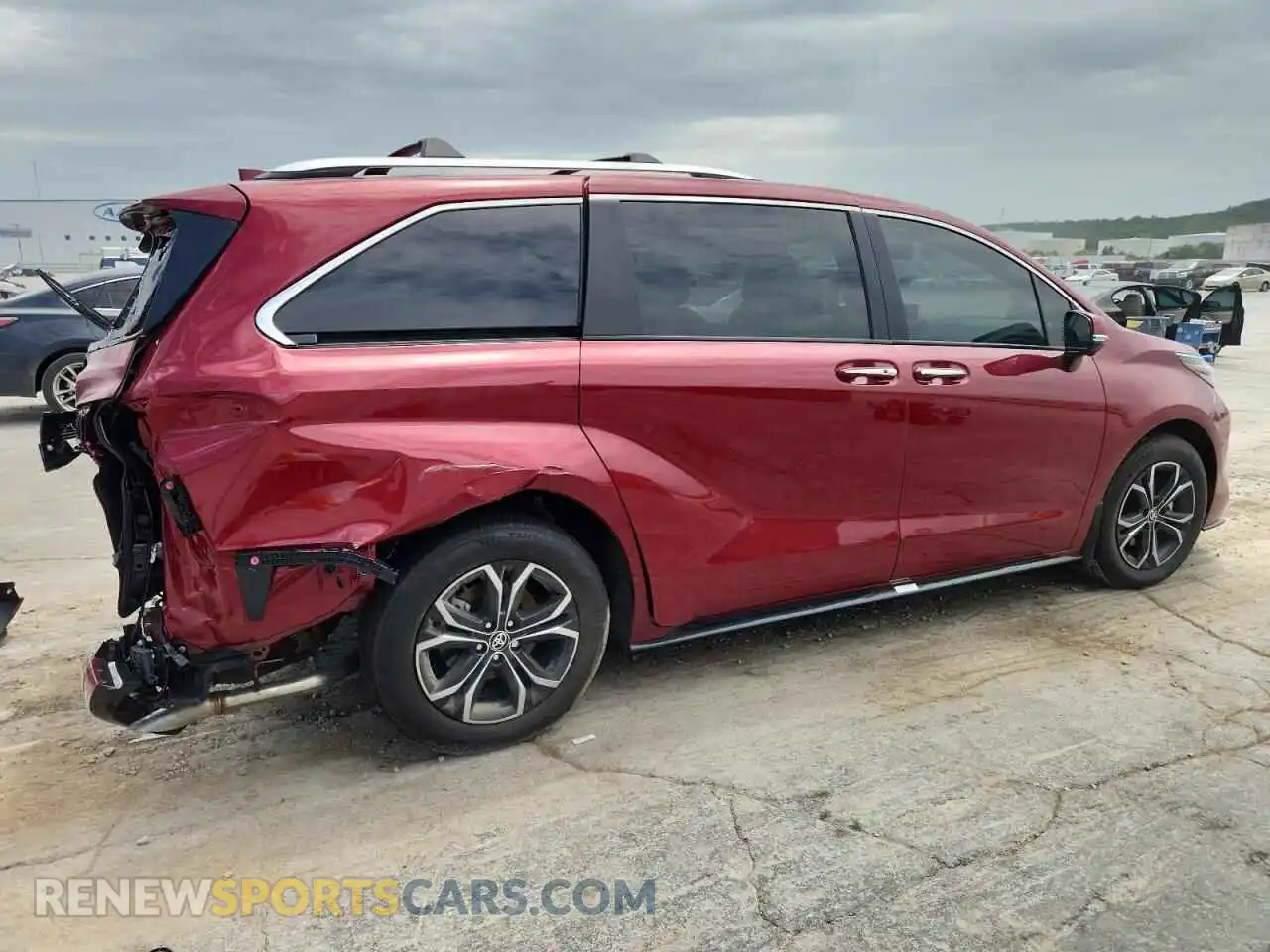 3 Photograph of a damaged car 5TDESKFC2SS196861 TOYOTA SIENNA 2025