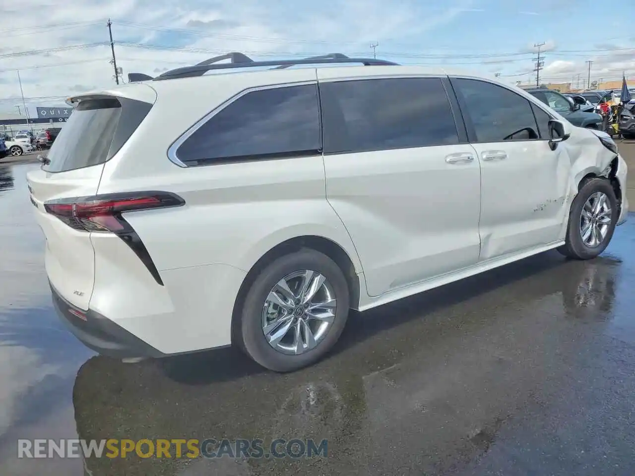 3 Photograph of a damaged car 5TDJRKEC4SS261172 TOYOTA SIENNA 2025
