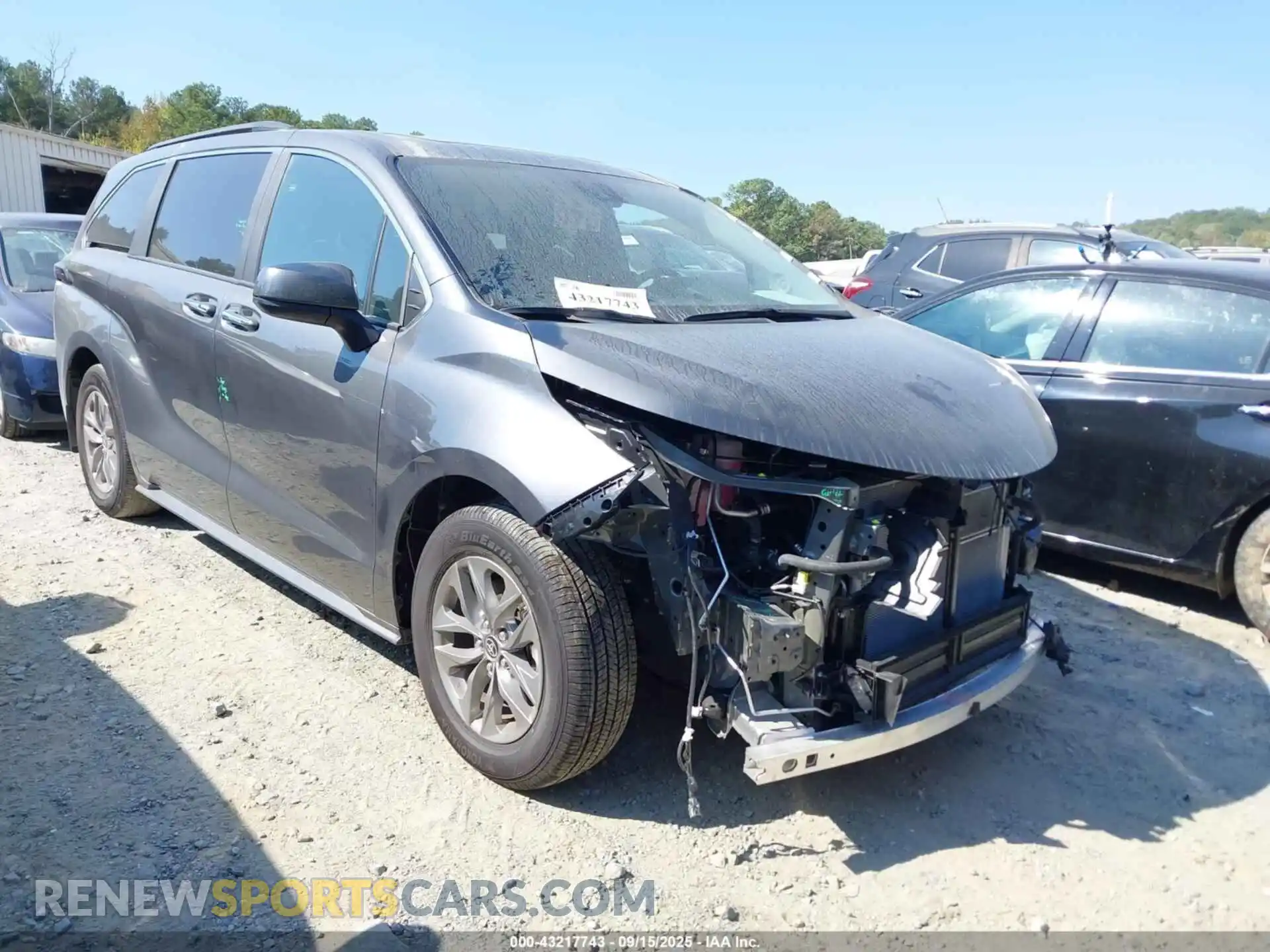 1 Фотография поврежденного автомобиля 5TDJRKEC7SS246231 TOYOTA SIENNA 2025