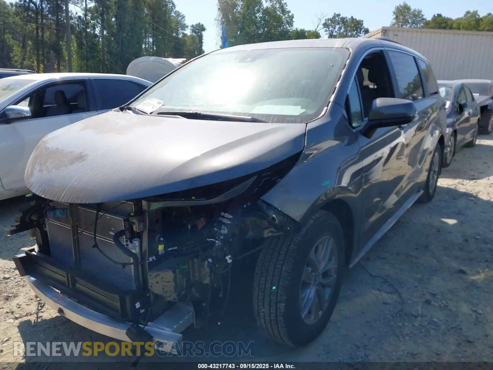 2 Фотография поврежденного автомобиля 5TDJRKEC7SS246231 TOYOTA SIENNA 2025