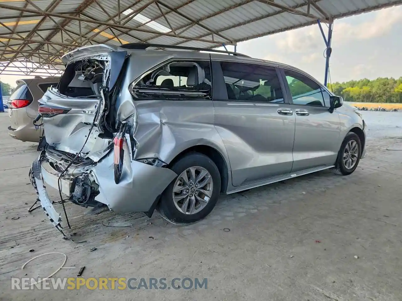3 fotografías del automóvil dañado 5TDJRKEC7SS251462 TOYOTA SIENNA 2025