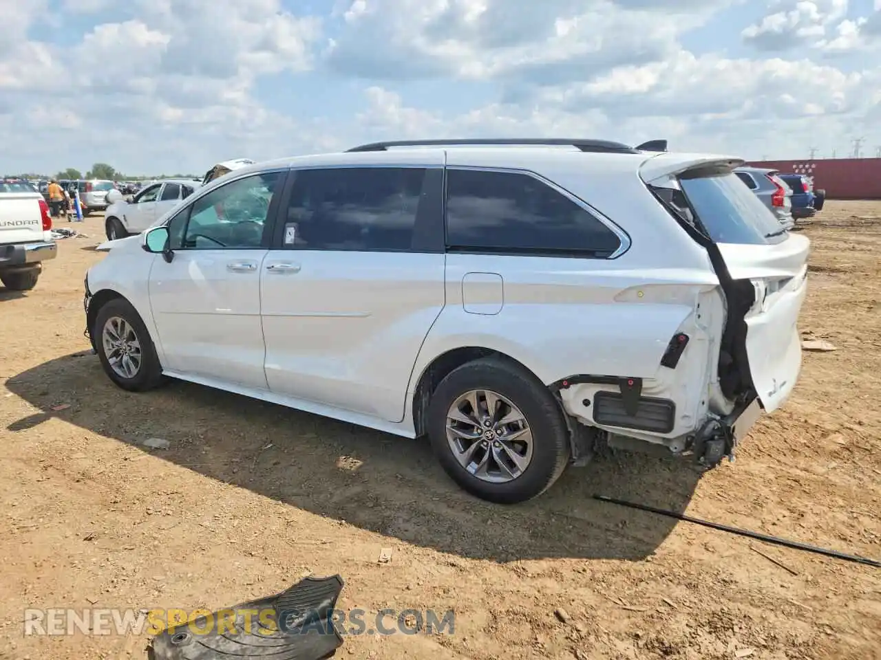 2 fotografías del automóvil dañado 5TDJSKFC6SS210257 TOYOTA SIENNA 2025