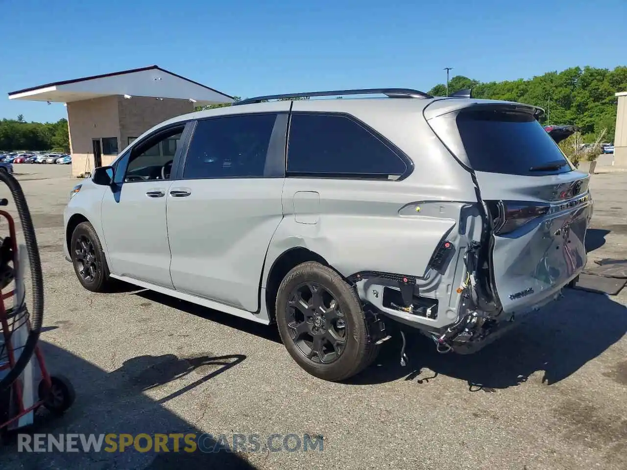 2 Photograph of a damaged car 5TDCSKFC7TS257386 TOYOTA SIENNA 2026