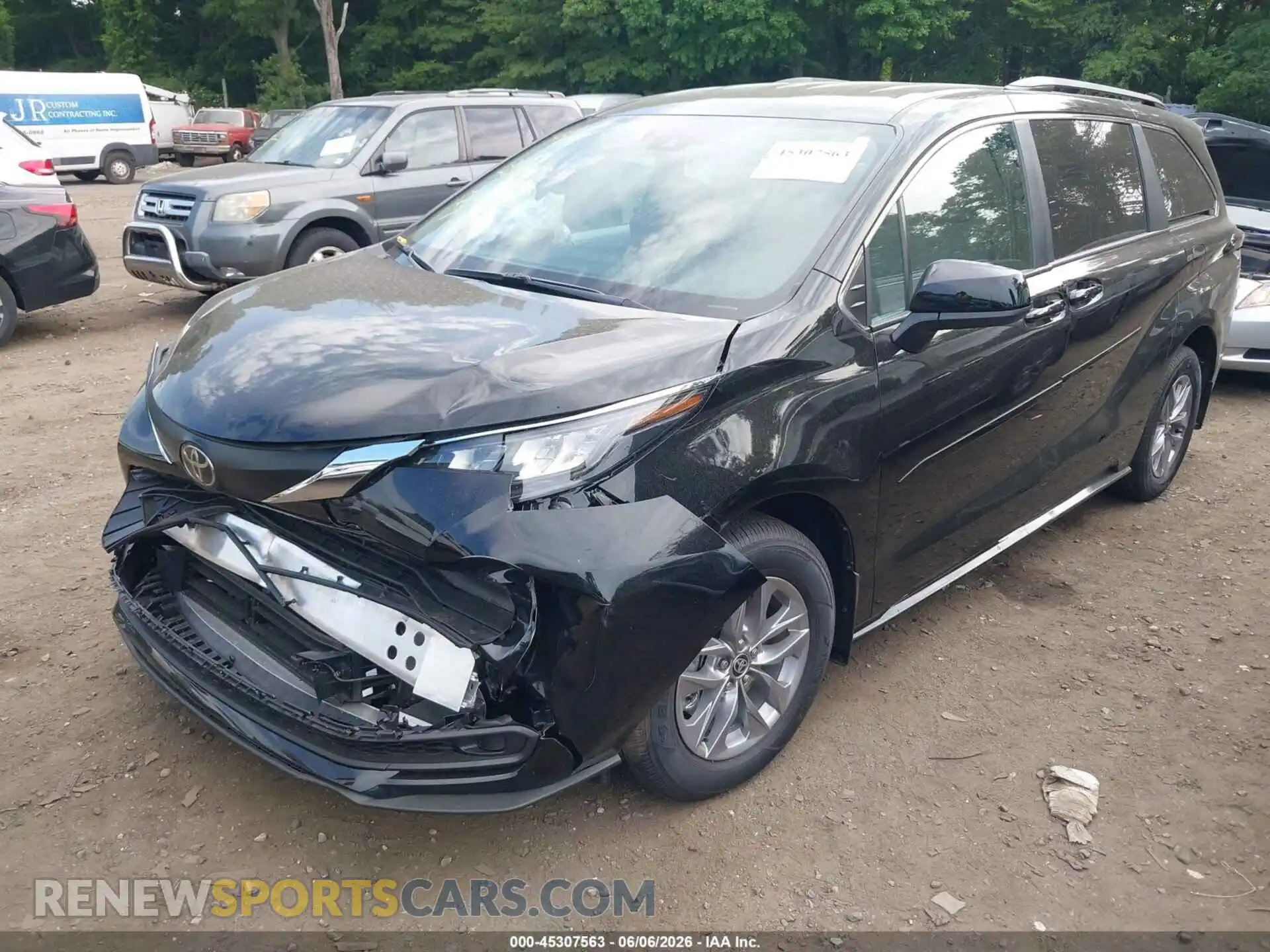 2 Photograph of a damaged car 5TDKRKEC3TS322131 TOYOTA SIENNA 2026
