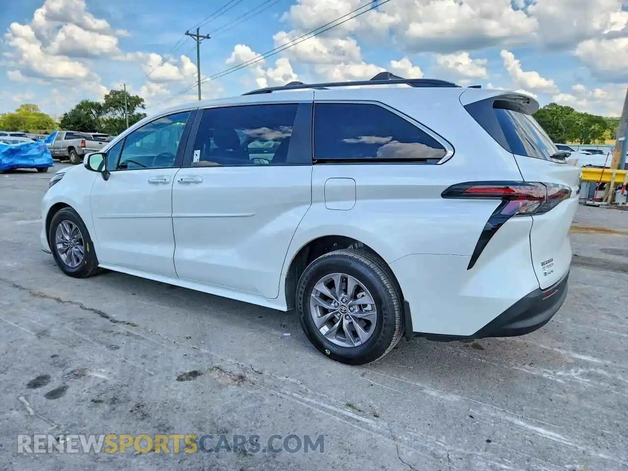 3 Фотография поврежденного автомобиля 5TDYRKEC3TS312743 TOYOTA SIENNA 2026