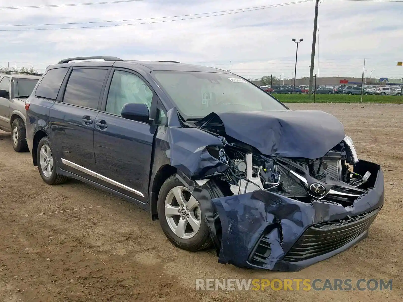 1 Photograph of a damaged car 5TDKZ3DC2KS008458 TOYOTA SIENNA LE 2019
